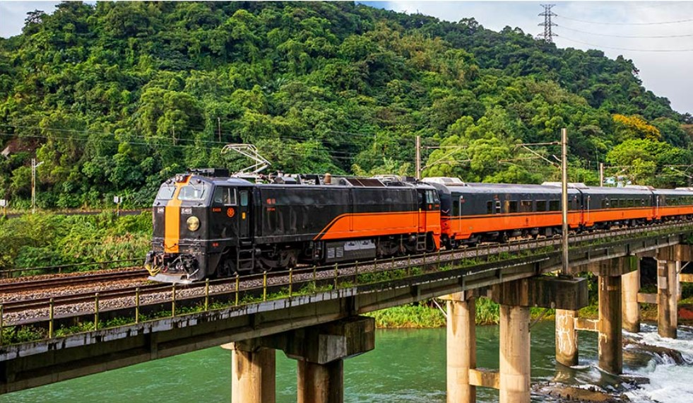台鐵觀光列車｜鳴日號、福森號、環島之星、栩悅號、海風號、山嵐號