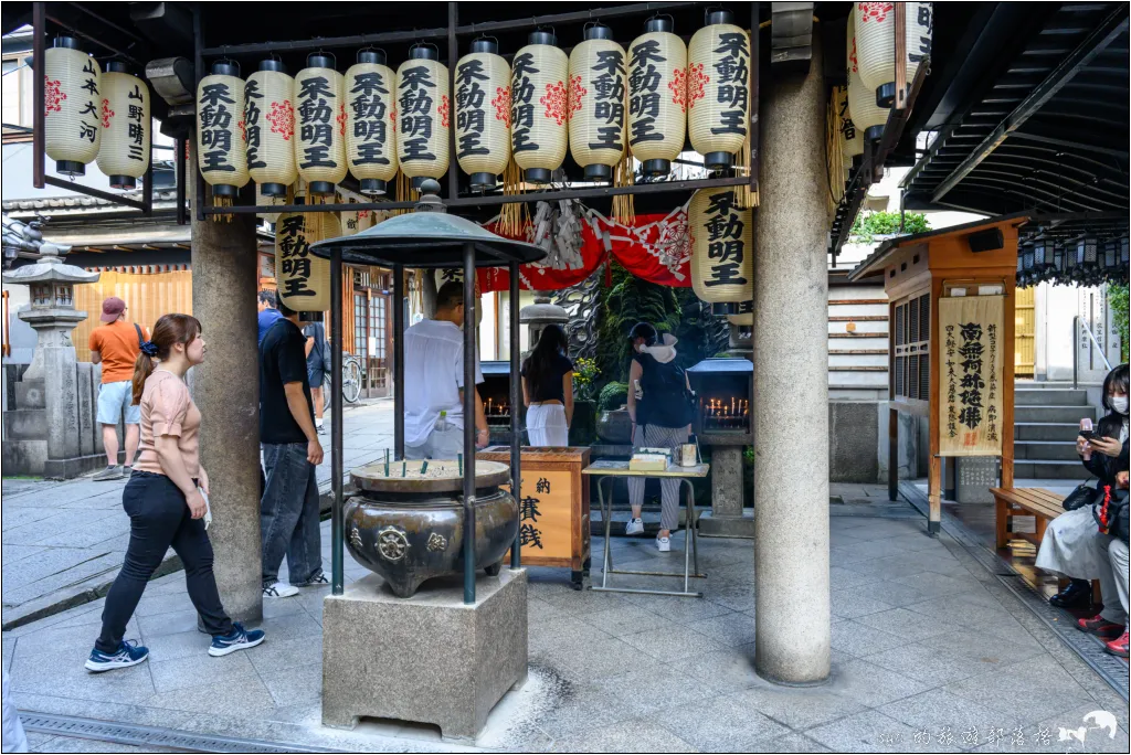 法善寺橫丁|道頓堀附近必訪的懷舊石板街與超奇特青苔覆身的「水掛不動尊」! 17 法善寺橫丁、法善寺、水掛不動尊