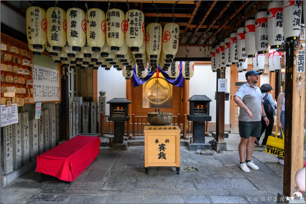 法善寺橫丁|道頓堀附近必訪的懷舊石板街與超奇特青苔覆身的「水掛不動尊」! 12 法善寺橫丁、法善寺、水掛不動尊