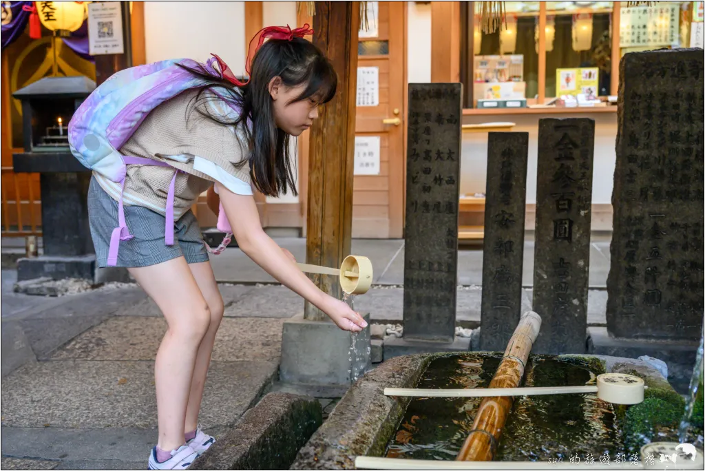 法善寺橫丁|道頓堀附近必訪的懷舊石板街與超奇特青苔覆身的「水掛不動尊」! 15 法善寺橫丁、法善寺、水掛不動尊