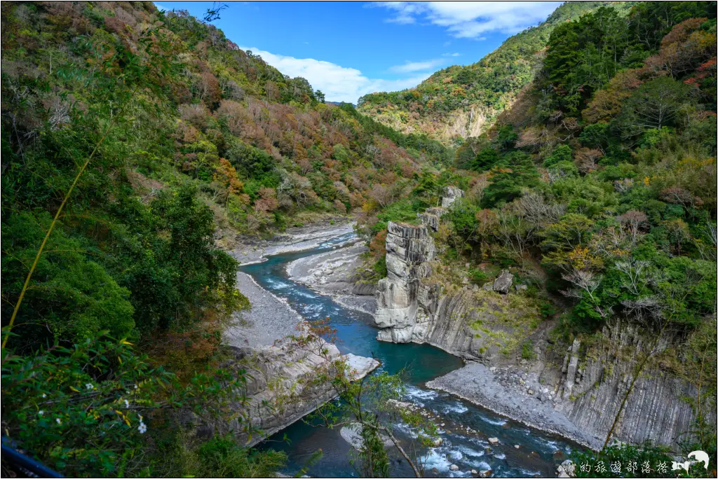 秀巒 軍艦岩 楓紅