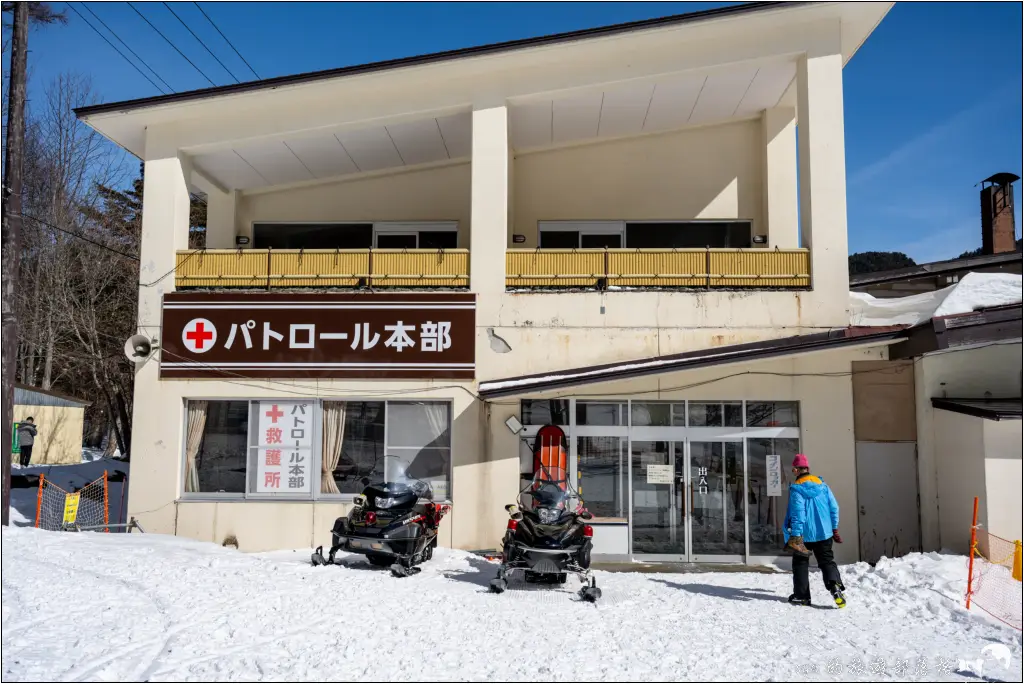 日光湯元滑雪場|避開人潮的粉雪秘境,初學者與親子滑雪的推薦雪場。而且還能滑雪完秒泡湯! 54 休暇村日光湯元 日光湯元滑雪場