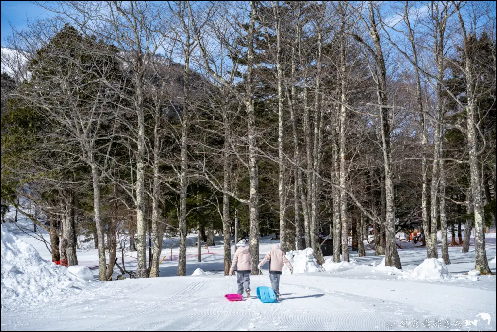 日光湯元滑雪場|避開人潮的粉雪秘境,初學者與親子滑雪的推薦雪場。而且還能滑雪完秒泡湯! 39 休暇村日光湯元 日光湯元滑雪場