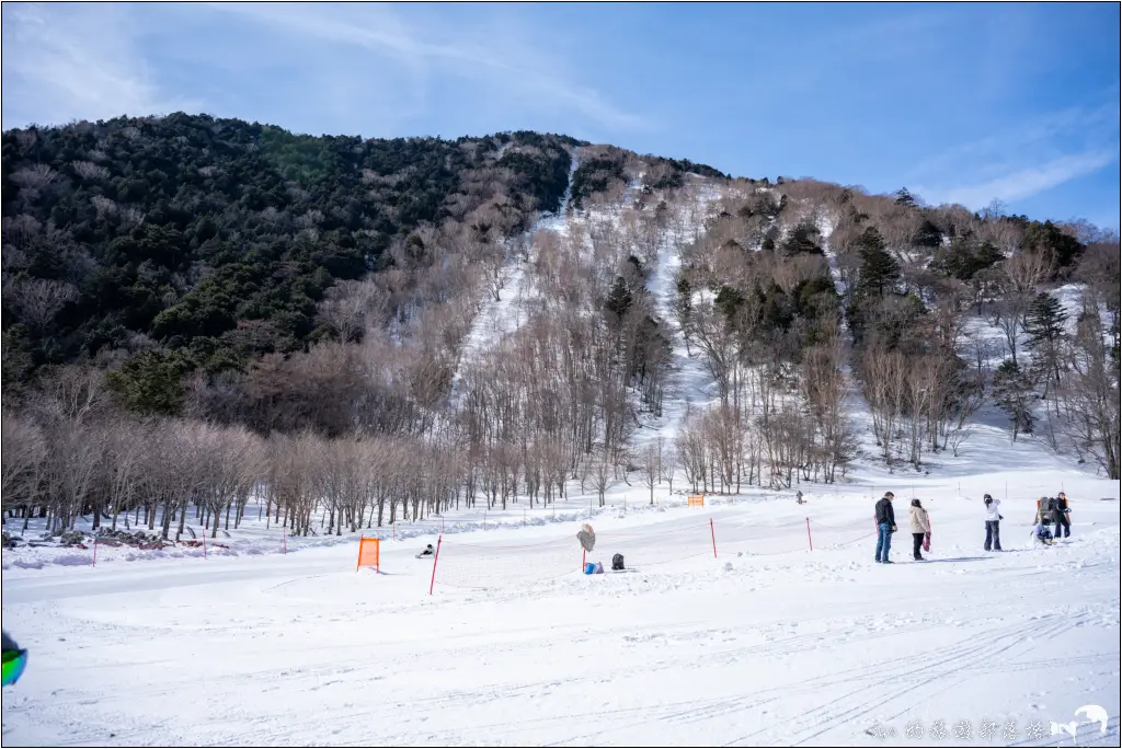 日光湯元滑雪場|避開人潮的粉雪秘境,初學者與親子滑雪的推薦雪場。而且還能滑雪完秒泡湯! 37 休暇村日光湯元 日光湯元滑雪場