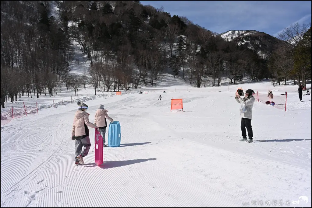 日光湯元滑雪場|避開人潮的粉雪秘境,初學者與親子滑雪的推薦雪場。而且還能滑雪完秒泡湯! 28 休暇村日光湯元 日光湯元滑雪場
