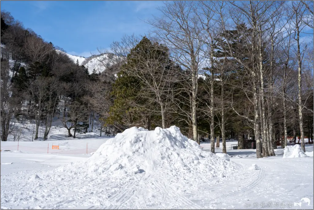 日光湯元滑雪場|避開人潮的粉雪秘境,初學者與親子滑雪的推薦雪場。而且還能滑雪完秒泡湯! 26 休暇村日光湯元 日光湯元滑雪場