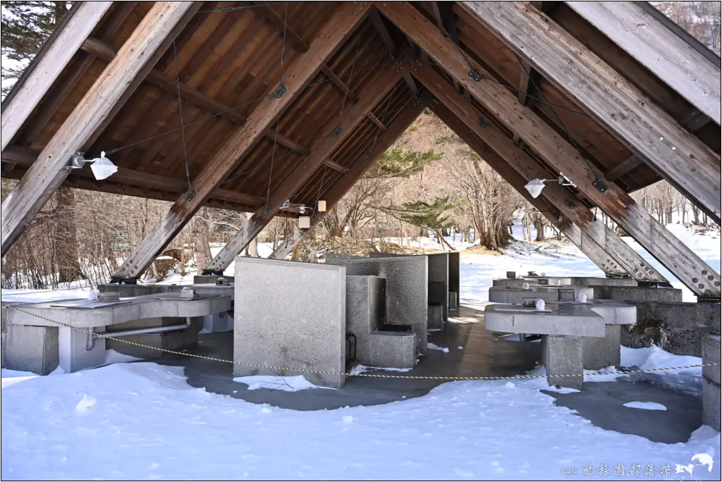 日光湯元滑雪場|避開人潮的粉雪秘境,初學者與親子滑雪的推薦雪場。而且還能滑雪完秒泡湯! 34 休暇村日光湯元 日光湯元滑雪場
