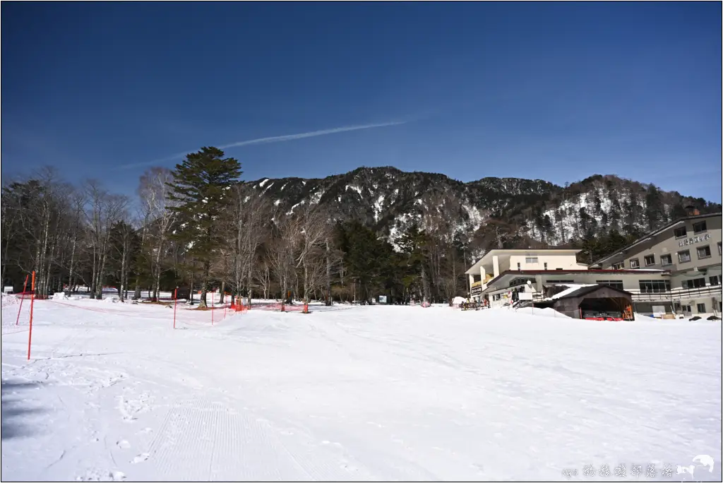日光湯元滑雪場|避開人潮的粉雪秘境,初學者與親子滑雪的推薦雪場。而且還能滑雪完秒泡湯! 33 休暇村日光湯元 日光湯元滑雪場