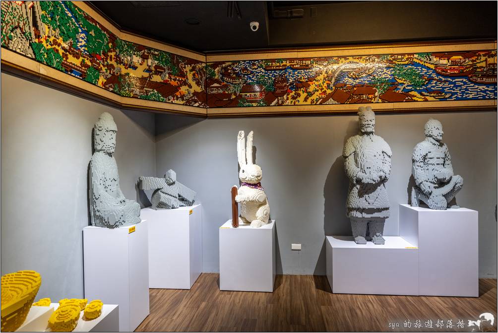 樂色山 這個展間以東方作為創作的元素從秦朝的兵馬俑到現代朱銘大師的作品，或是超大幅的清明上河圖，都相當的兼具壯觀與細膩。