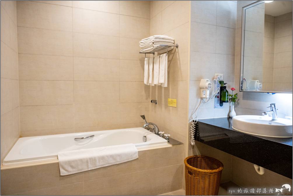 衛浴空間與臥室的部份一樣寬敞舒適