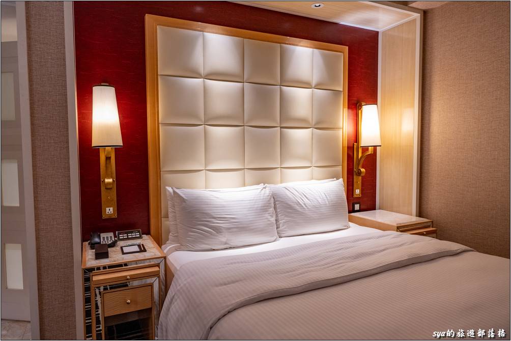 林酒店的床鋪都是使用席夢思名床，睡起來支撐度十足、非常的舒服。