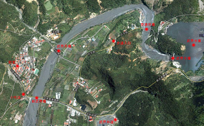 我們再來參考一下這個我標註過的google map作為說明，圖中標示法治村附近的景點相對位置資訊，希望能對來這裡旅遊的人有所幫助。或是可以參考下面這個我新增的Google Map上的武界地區景點圖。
